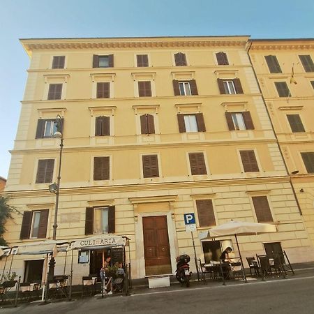 Casa Totti Bed & Breakfast Rome Bagian luar foto