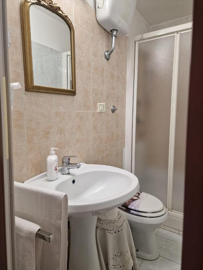 Casa Totti Bed & Breakfast Rome Bagian luar foto